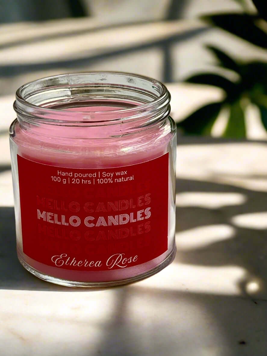 Rose scented glass jar candle – soft romantic floral aroma in an elegant minimal jar.